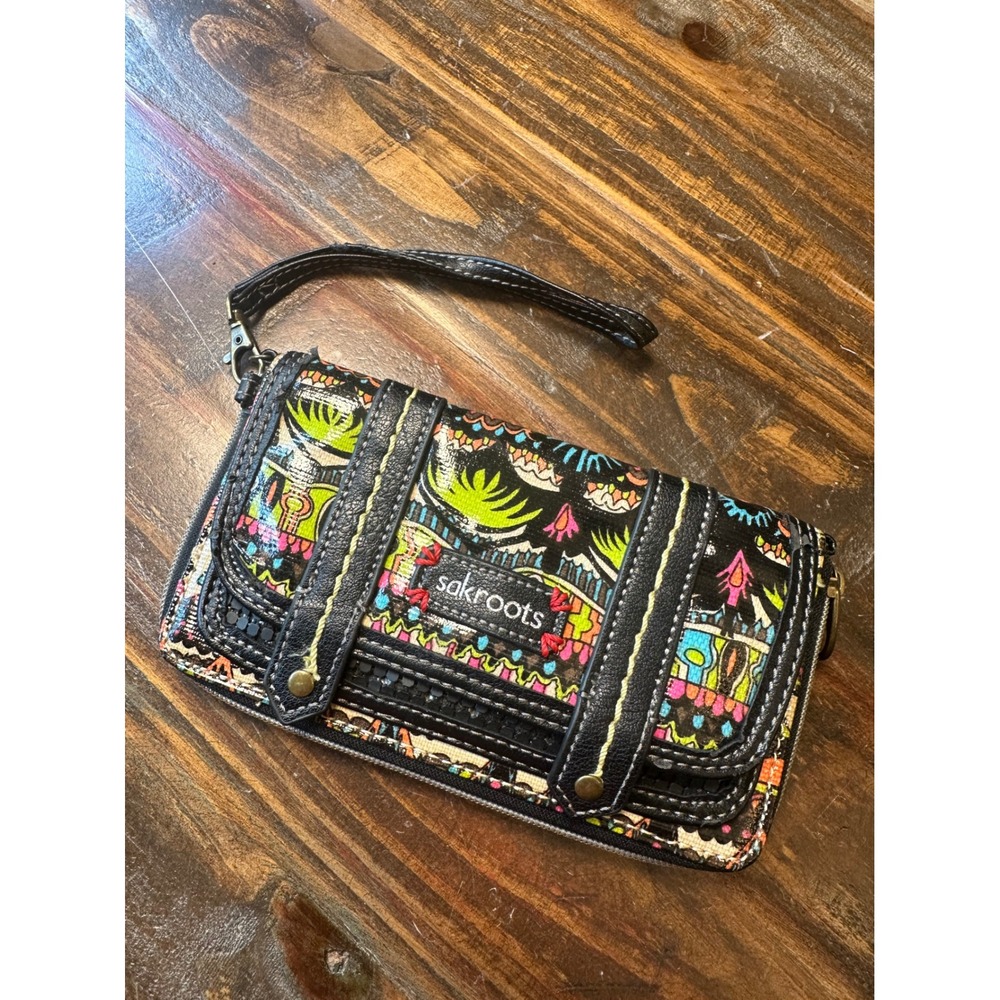 Sakroots Multi Color Tribal Print Coated Canvas Wristlet Wallet Zip Around Boho